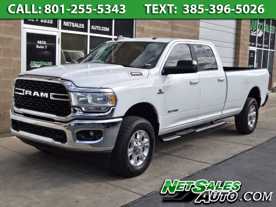 2022 Ram 3500 Big Horn 4WD photo