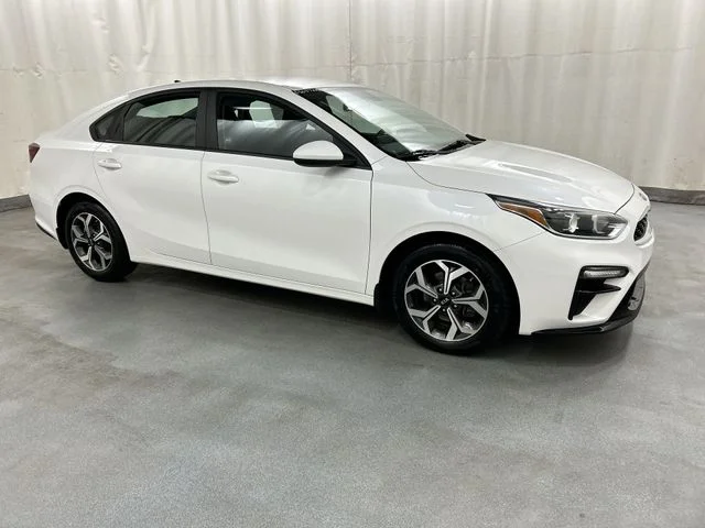 2021 Kia Forte LXS FWD photo