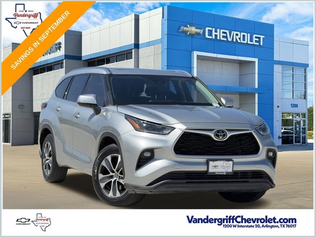 2021 Toyota Highlander XLE FWD photo