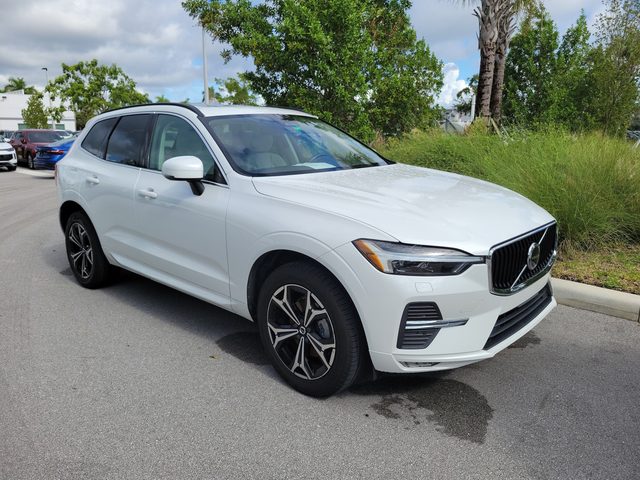 2022 Volvo XC60 Momentum FWD photo