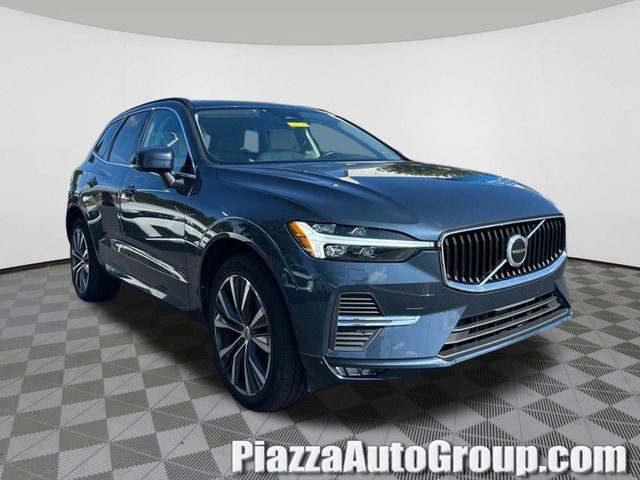 2022 Volvo XC60 Momentum AWD photo