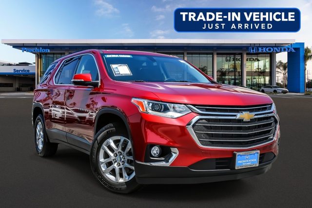 2021 Chevrolet Traverse LT Cloth FWD photo