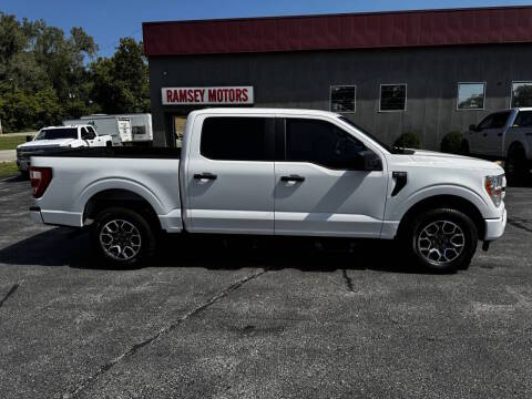 2021 Ford F-150 XL 4WD photo