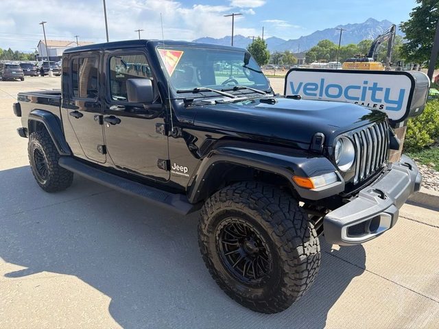 2021 Jeep Gladiator Overland 4WD photo