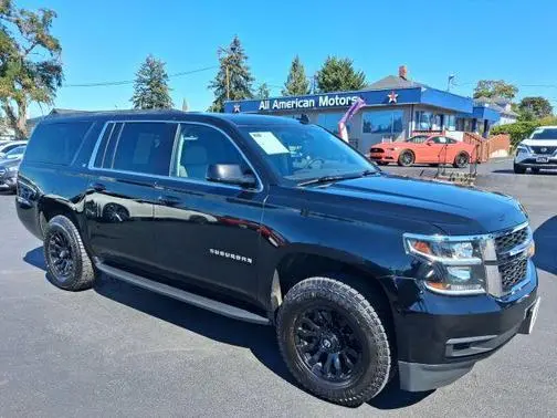 2019 Chevrolet Suburban LT 4WD photo
