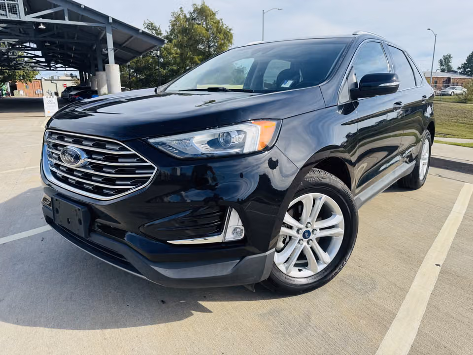 2019 Ford Edge SEL FWD photo