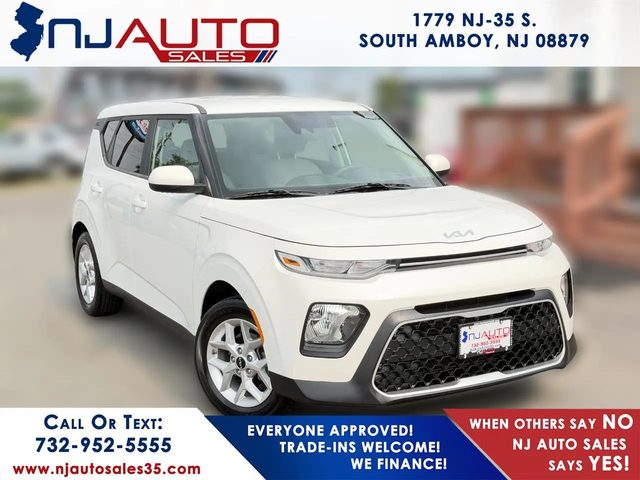 2022 Kia Soul LX FWD photo