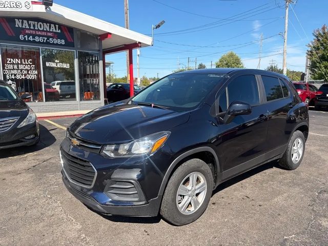 2022 Chevrolet Trax LS AWD photo
