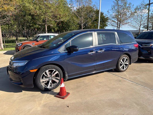 2022 Honda Odyssey Touring FWD photo