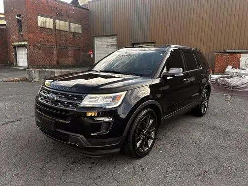 2018 Ford Explorer XLT 4WD photo