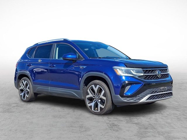 2022 Volkswagen Taos SEL AWD photo
