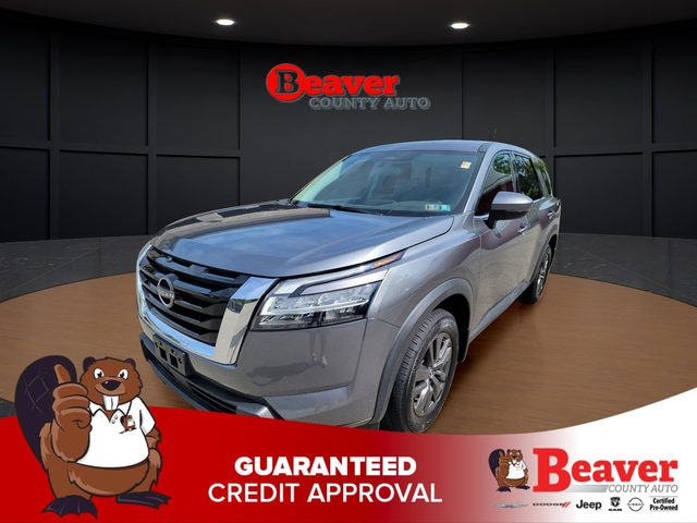 2022 Nissan Pathfinder S 4WD photo