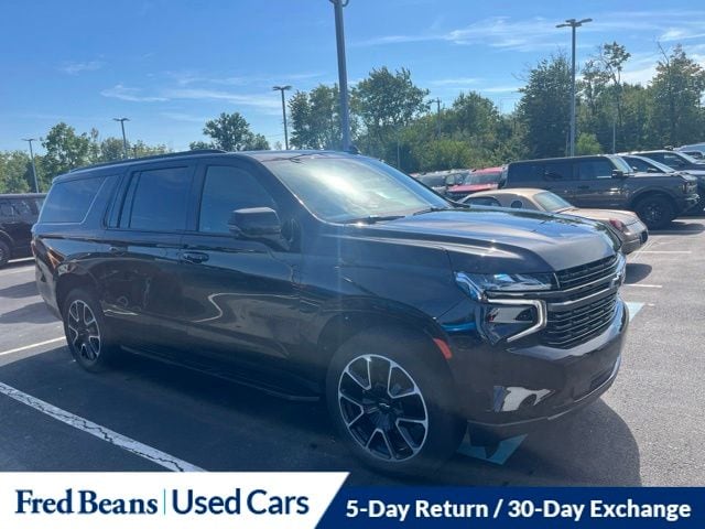2021 Chevrolet Suburban RST 4WD photo