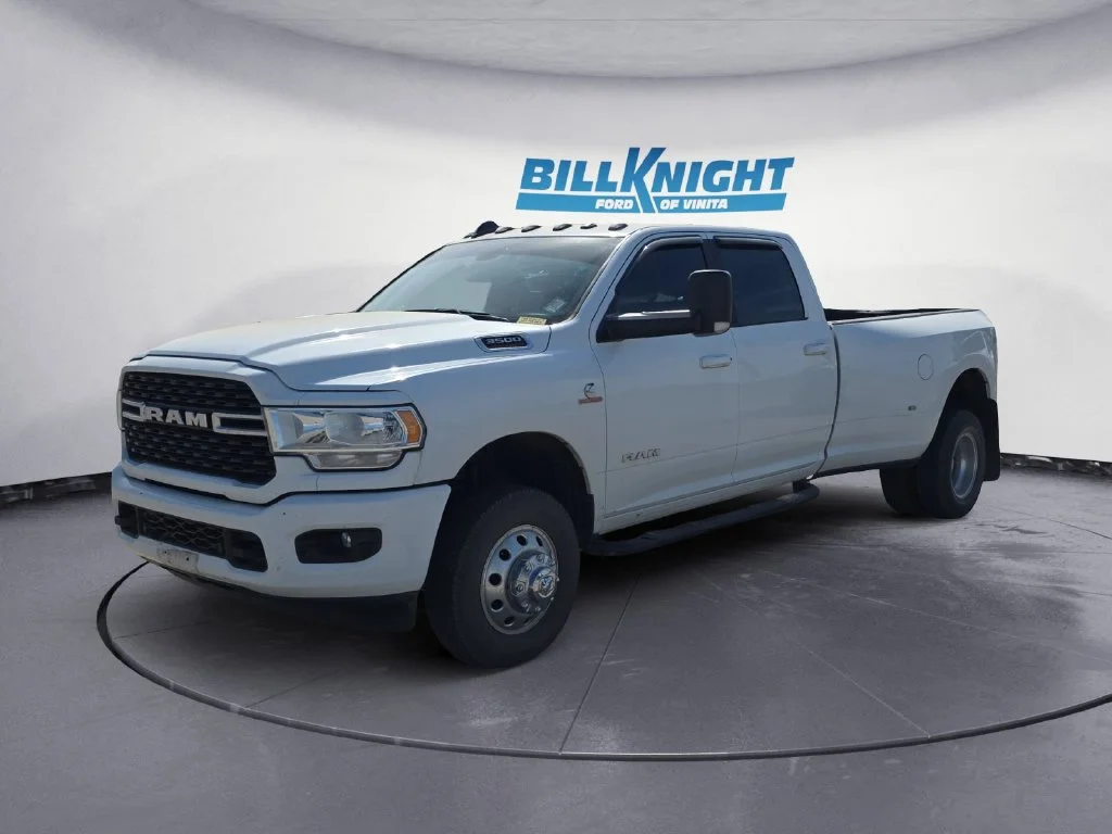 2022 Ram 3500 Big Horn 4WD photo