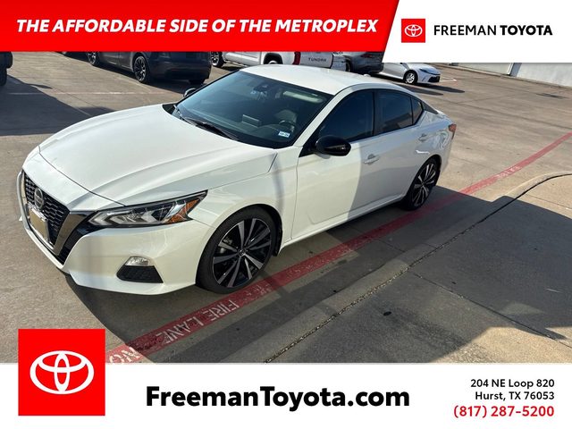 2021 Nissan Altima 2.5 SR FWD photo