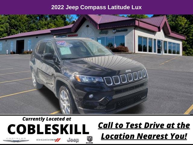 2022 Jeep Compass Latitude Lux 4WD photo