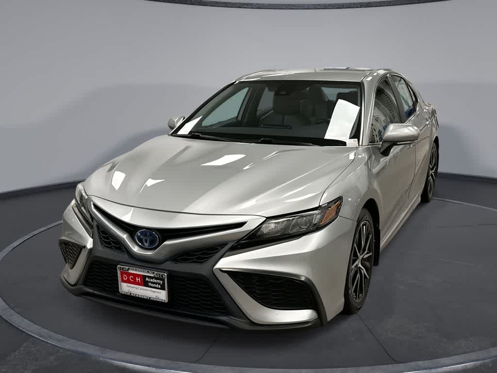 2022 Toyota Camry Hybrid SE FWD photo
