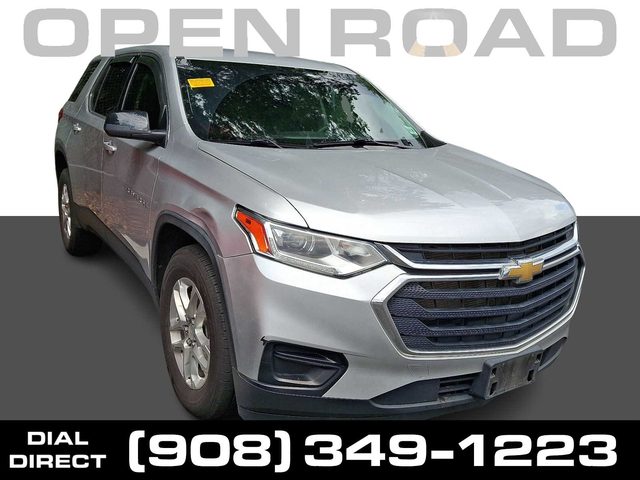 2021 Chevrolet Traverse LS AWD photo
