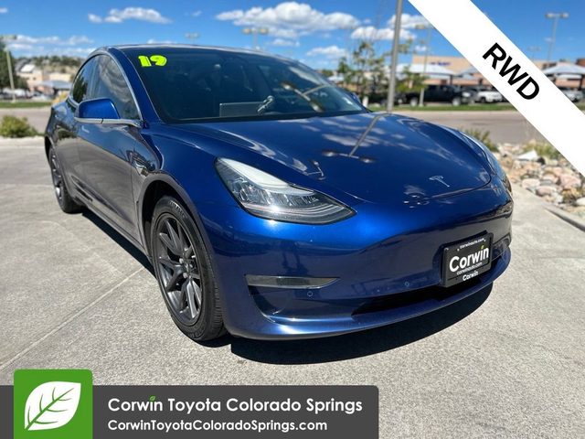 2019 Tesla Model 3 Mid Range RWD photo
