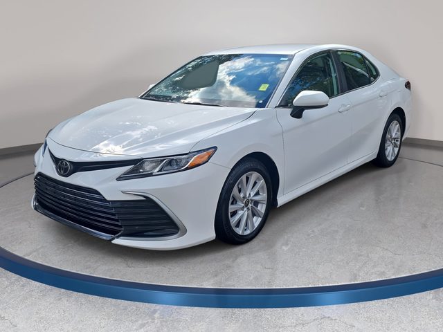 2022 Toyota Camry LE FWD photo