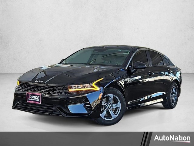 2022 Kia K5 LX FWD photo