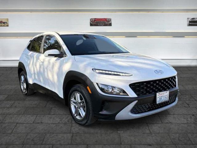2022 Hyundai Kona SE AWD photo