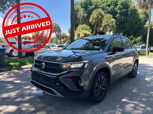 2022 Volkswagen Taos S FWD photo