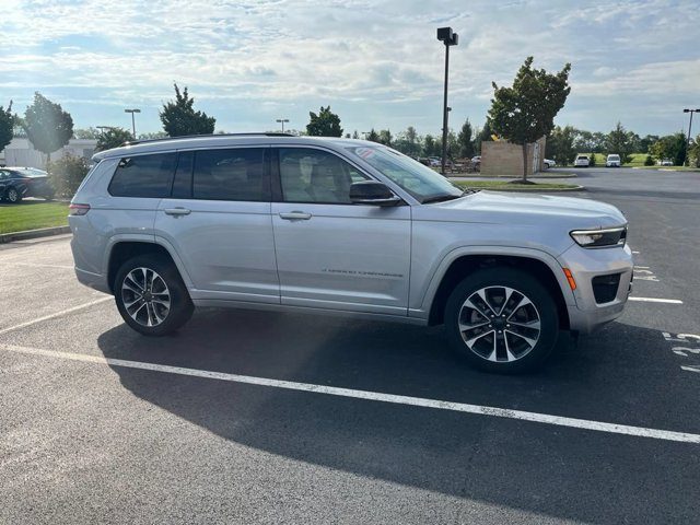 2021 Jeep Grand Cherokee L Overland 4WD photo