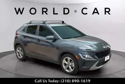 2022 Hyundai Kona SEL FWD photo