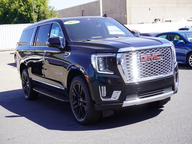 2022 GMC Yukon XL SLT 4WD photo