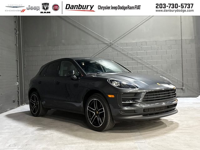 2021 Porsche Macan AWD photo