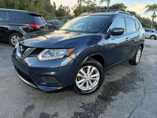 2015 Nissan Rogue SV FWD photo