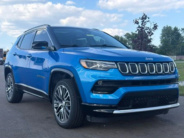 2022 Jeep Compass Limited 4WD photo