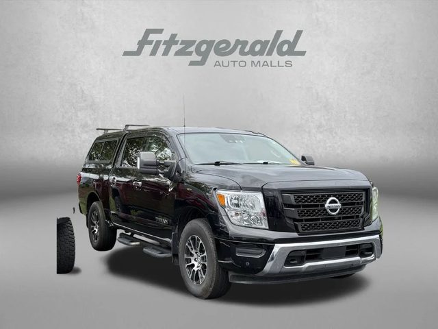 2021 Nissan Titan SV 4WD photo