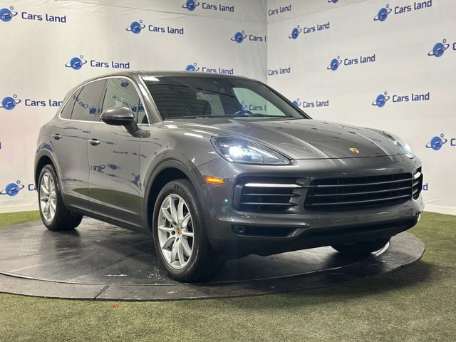 2022 Porsche Cayenne  AWD photo