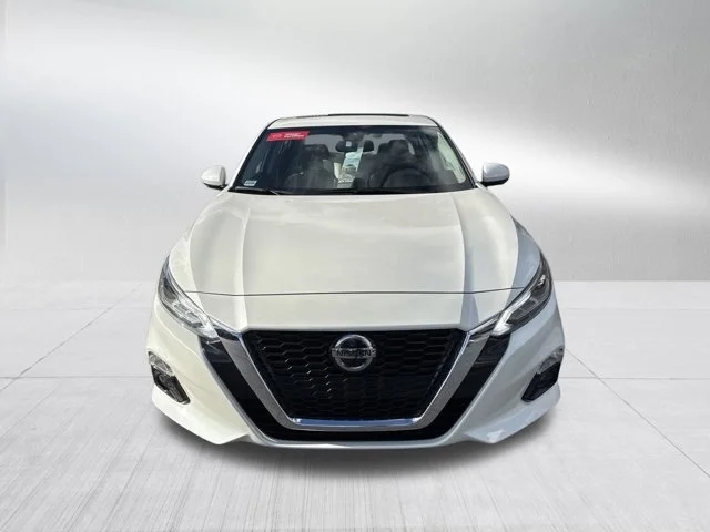 2021 Nissan Altima 2.5 Platinum AWD photo