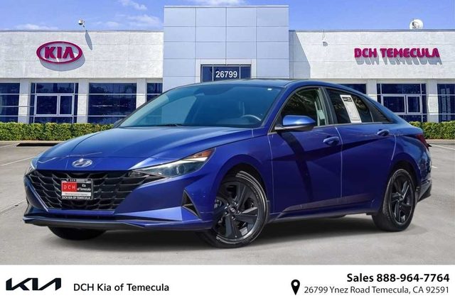 2022 Hyundai Elantra SEL FWD photo