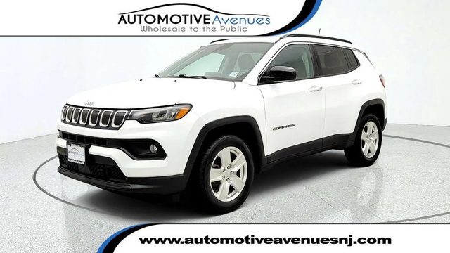 2022 Jeep Compass Latitude 4WD photo