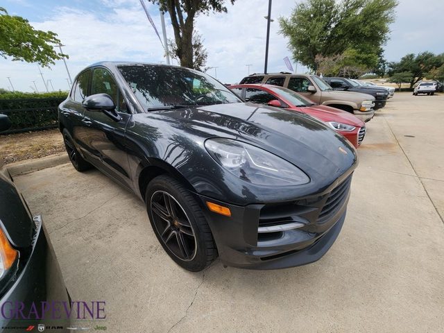 2021 Porsche Macan AWD photo