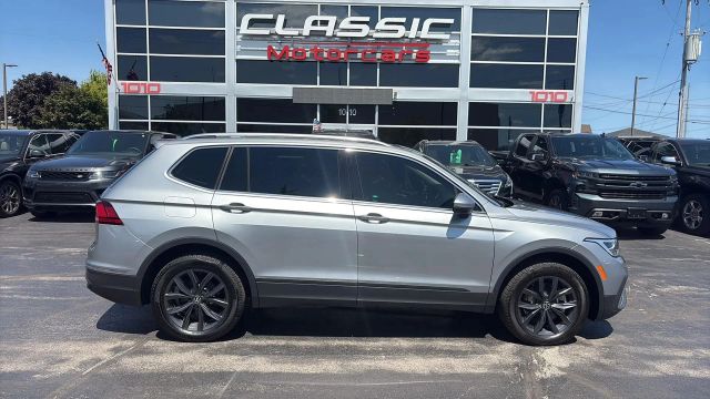 2022 Volkswagen Tiguan SE AWD photo