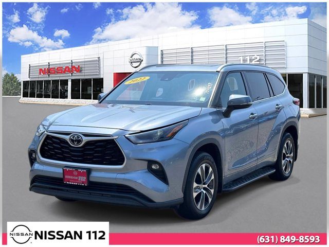 2022 Toyota Highlander XLE AWD photo