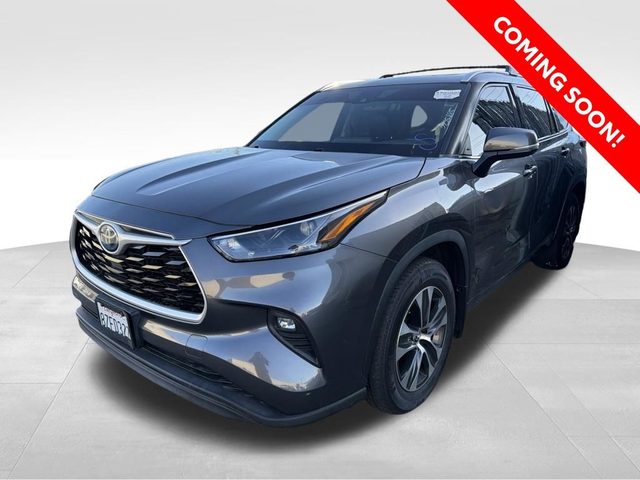 2022 Toyota Highlander Hybrid XLE FWD photo