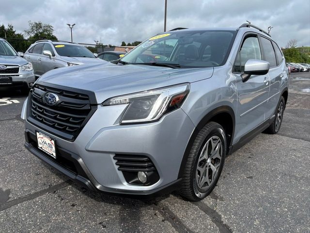 2022 Subaru Forester Premium AWD photo