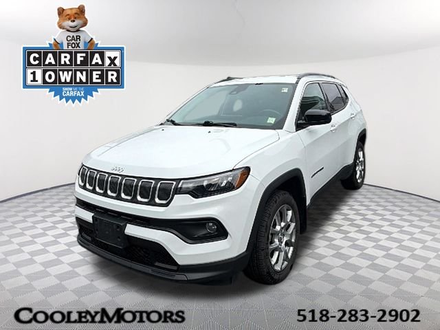 2022 Jeep Compass Latitude Lux 4WD photo