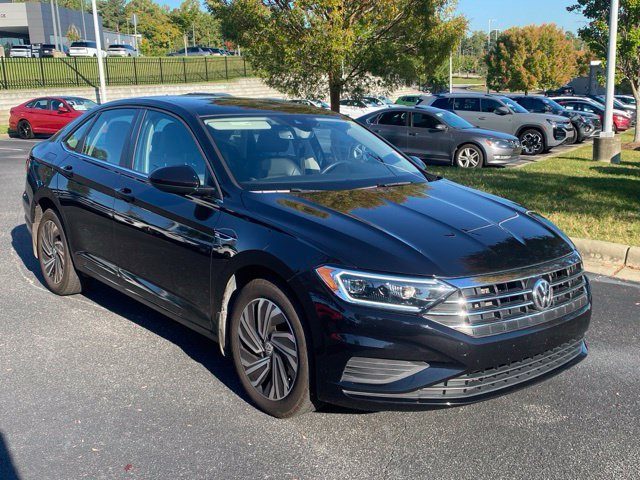 2021 Volkswagen Jetta SEL FWD photo