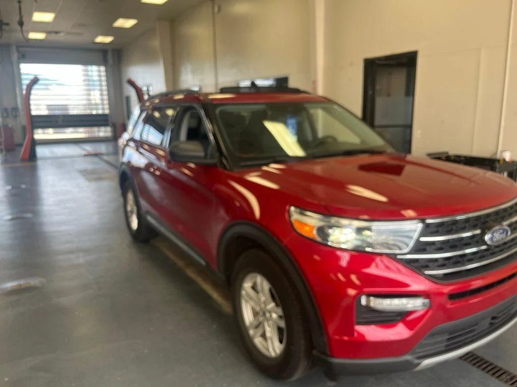2021 Ford Explorer XLT 4WD photo
