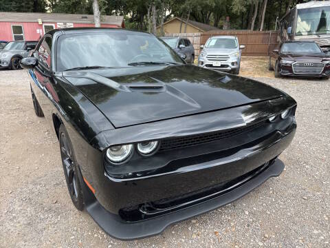 2021 Dodge Challenger SXT RWD photo