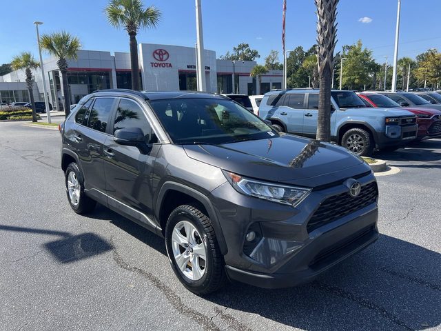 2021 Toyota RAV4 XLE FWD photo