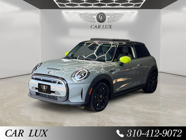 2022 MINI Hardtop 2 Door Cooper SE FWD photo