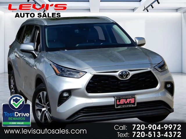 2022 Toyota Highlander XLE AWD photo